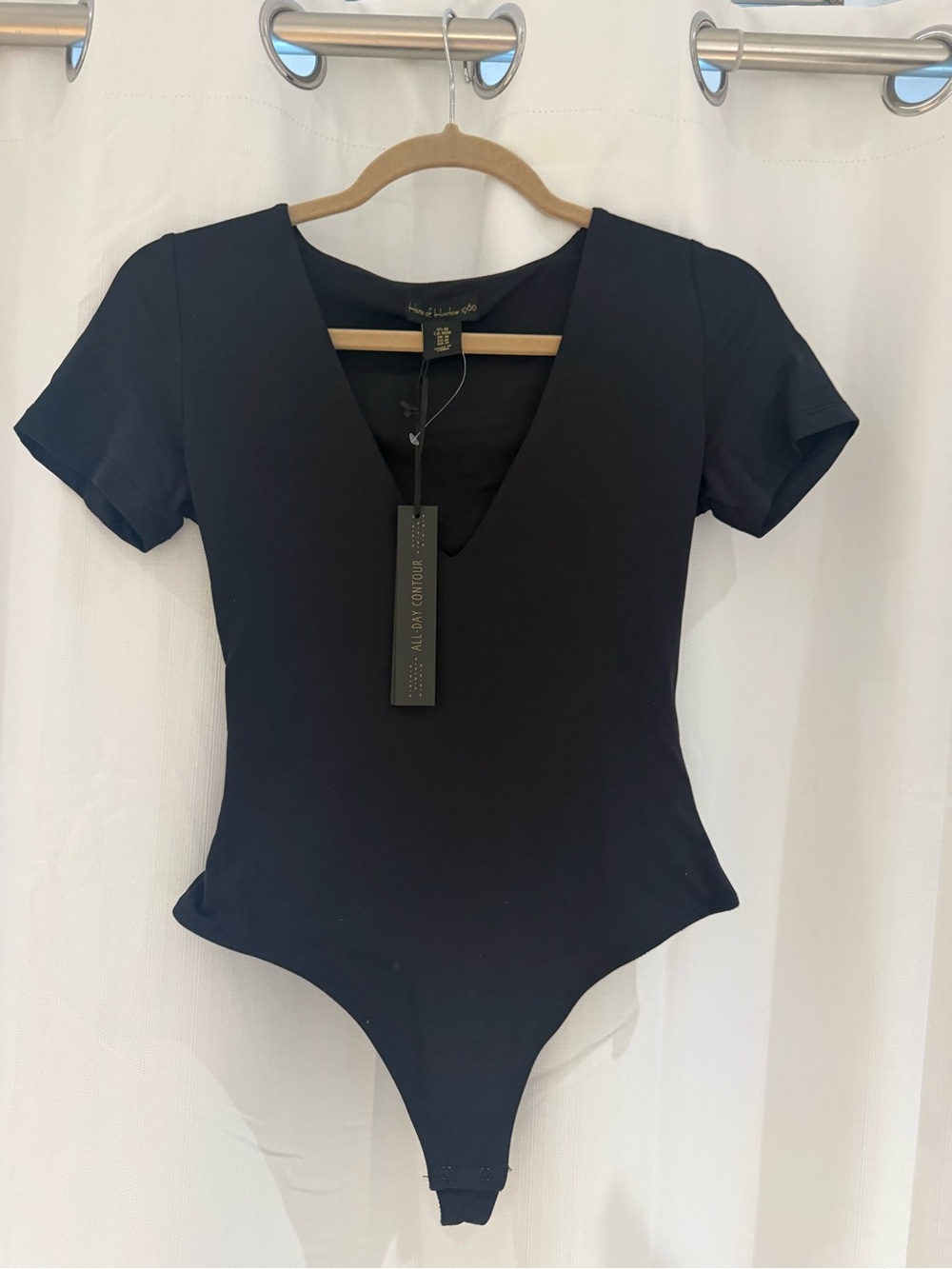 House of Harlow 1960 Black V-Neck Short Sleeve Bodysuit
